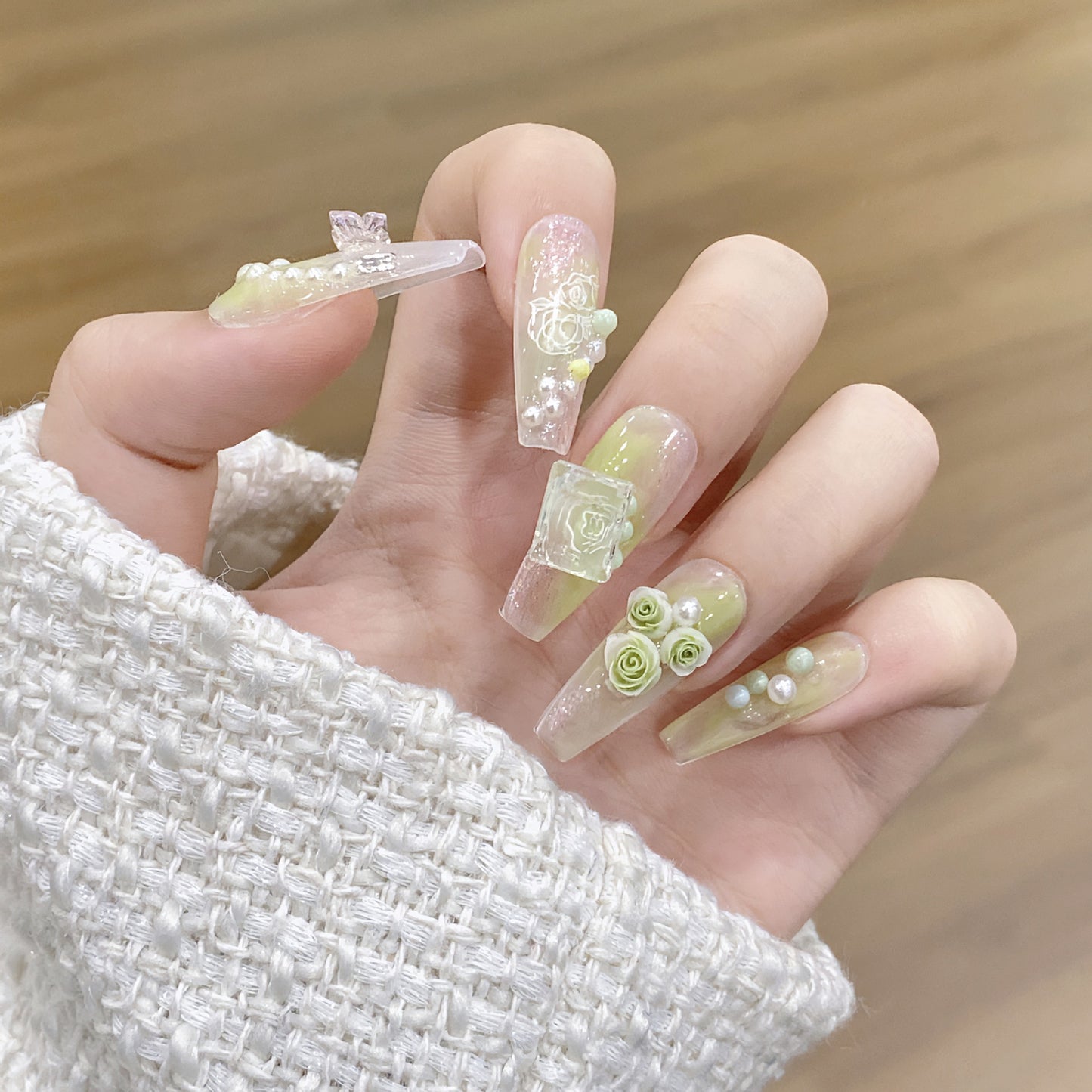 Green Field Realm Handmade Wearing Nails, Fresh and Gentle Temperament, Atmosphere, Super Immortal Explosive Sparkling Square Diamond Butterfly Pearl