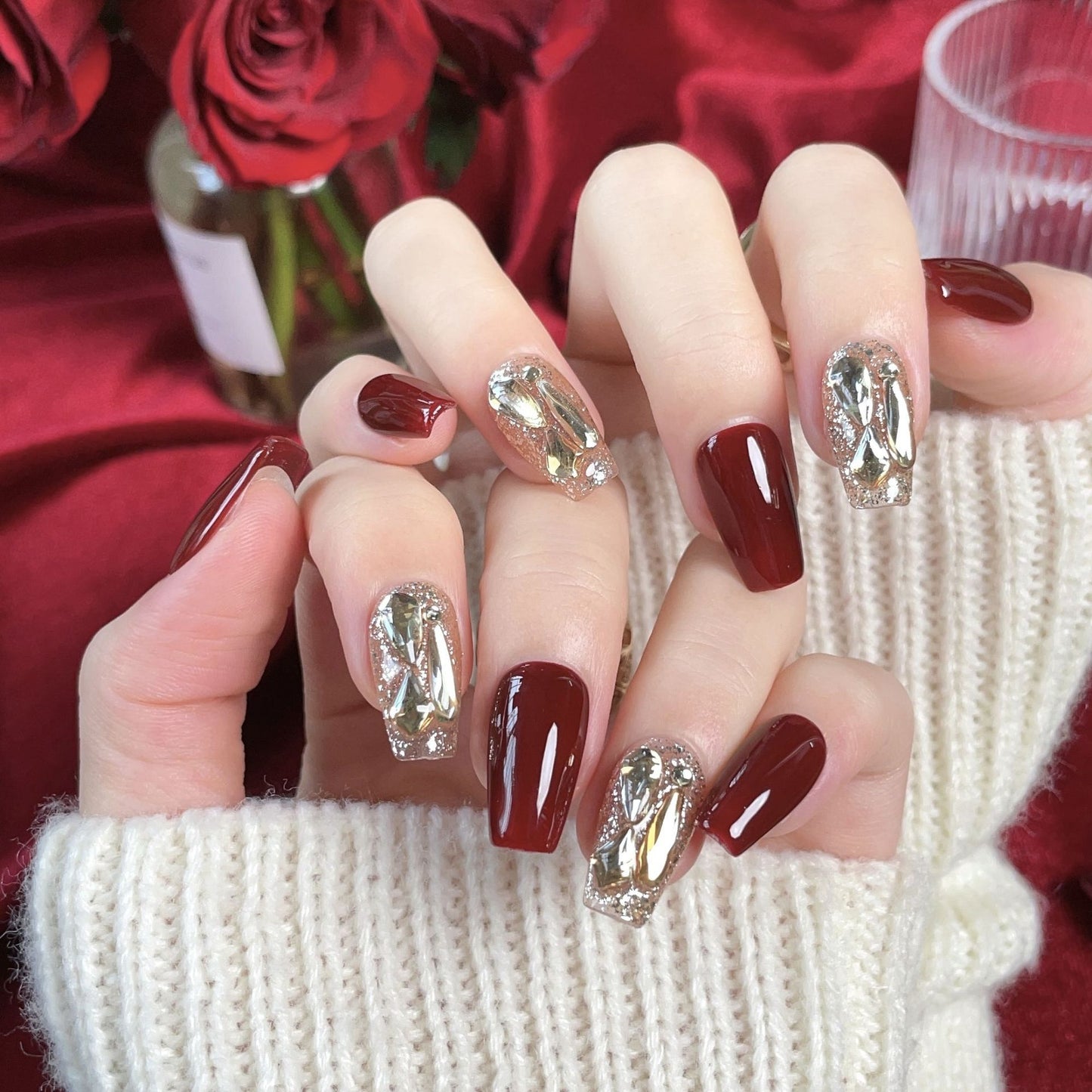 Pure handmade red cherries, wearing nail patches, diamond bursting and flashing fake nails