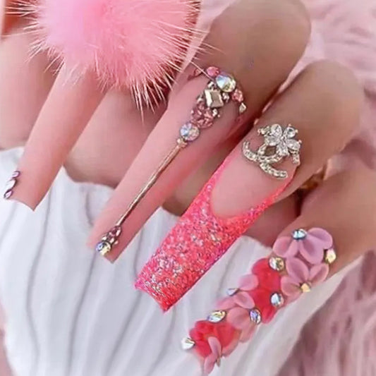 Wearing armor, fake nails, long ballet, peach ball, pink, tender, cute, sweet girl, diamond manicure girl