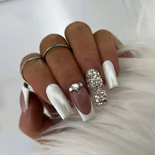 Explosive Flash Diamond Silver Pearl French Noble Luxury Mid length False Nail Fashionable Women's Special Nail Panel