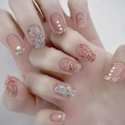 Mixed color patchwork with small fragrant style nail and pearl embellishments, sweet and stylish nail patches for wearing